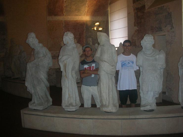 Click for original image 972k 2592x1944