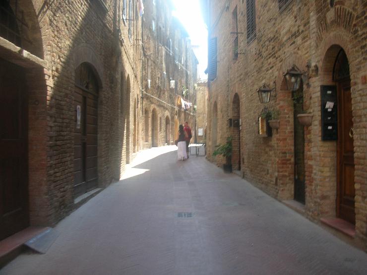 Click for original image 975k 2592x1944