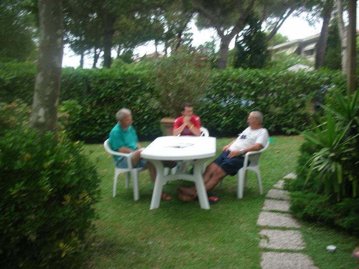 Click for original image 810k 2592x1944