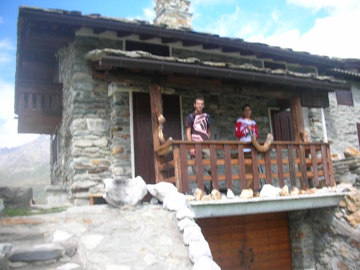 Click for original image 886k 2592x1944